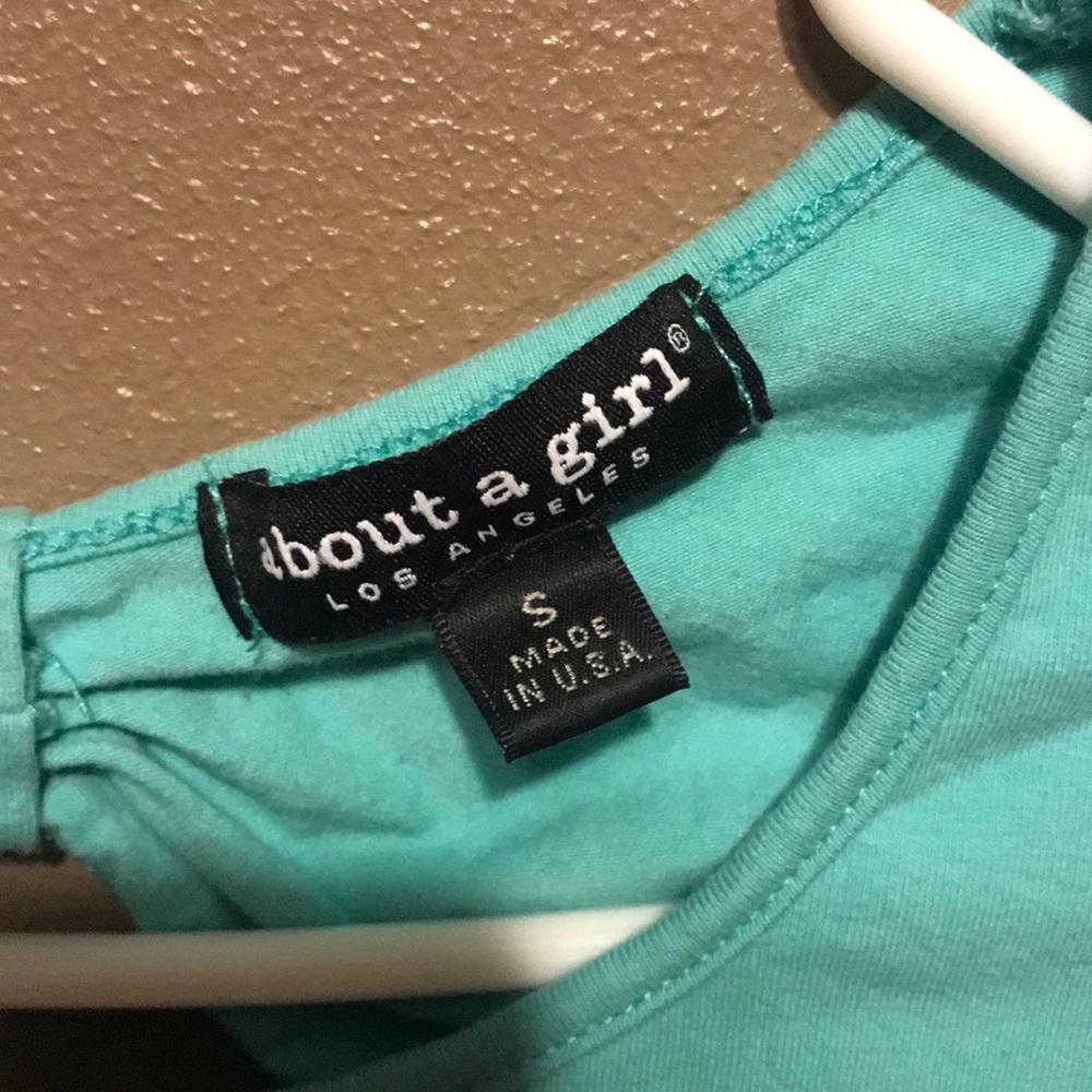 Fitted Crop Top - Picture 3 of 3